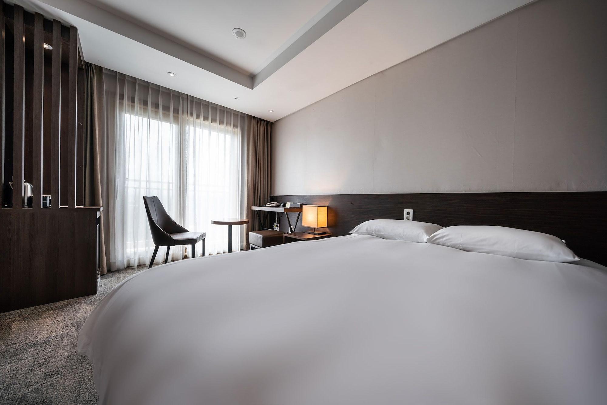 Hotel Golden Tulip Seongsan