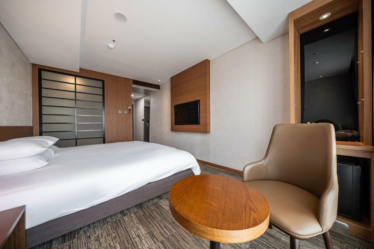 Golden Tulip Seongsan Hotel 3*