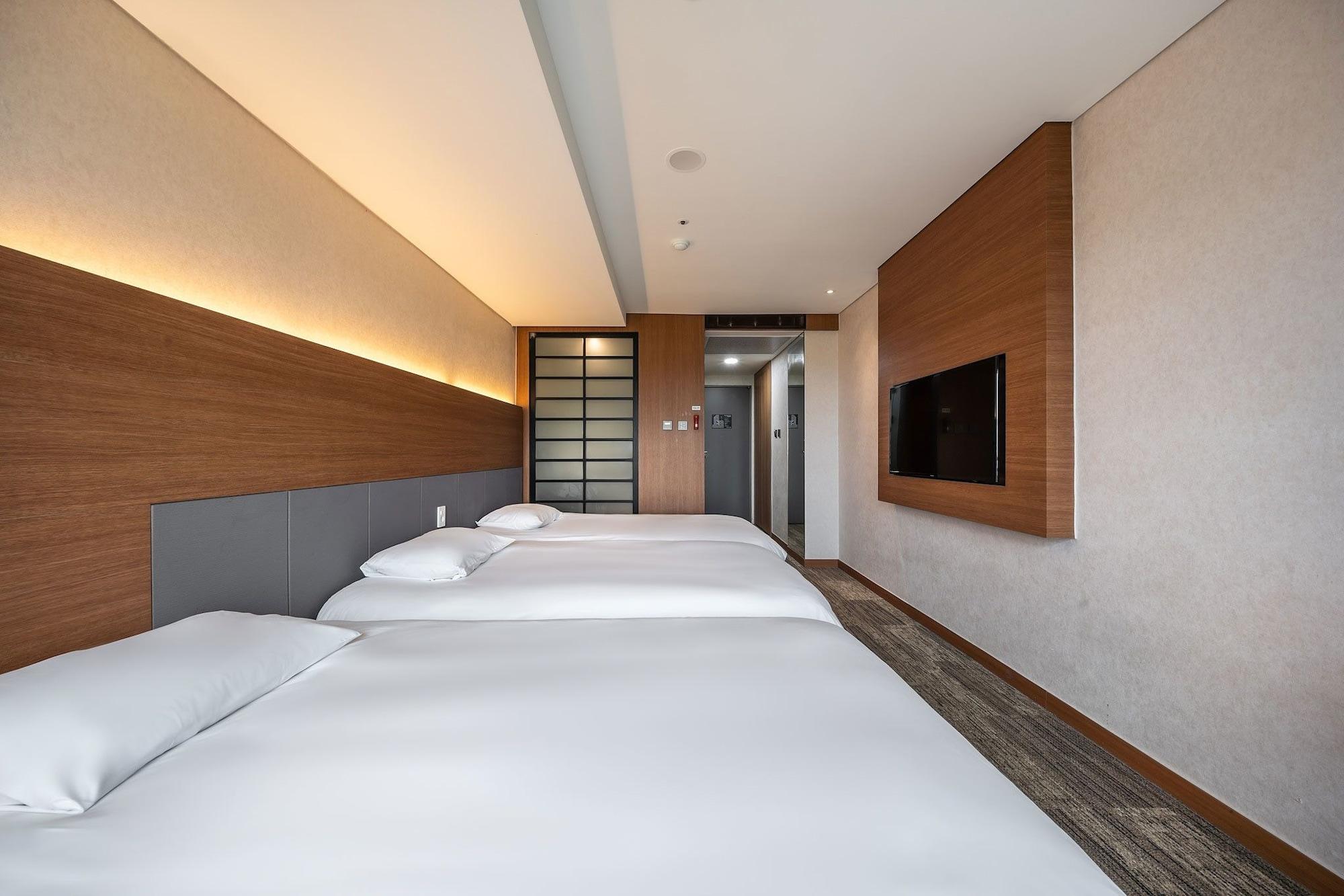 Hotel Golden Tulip Seongsan 3*