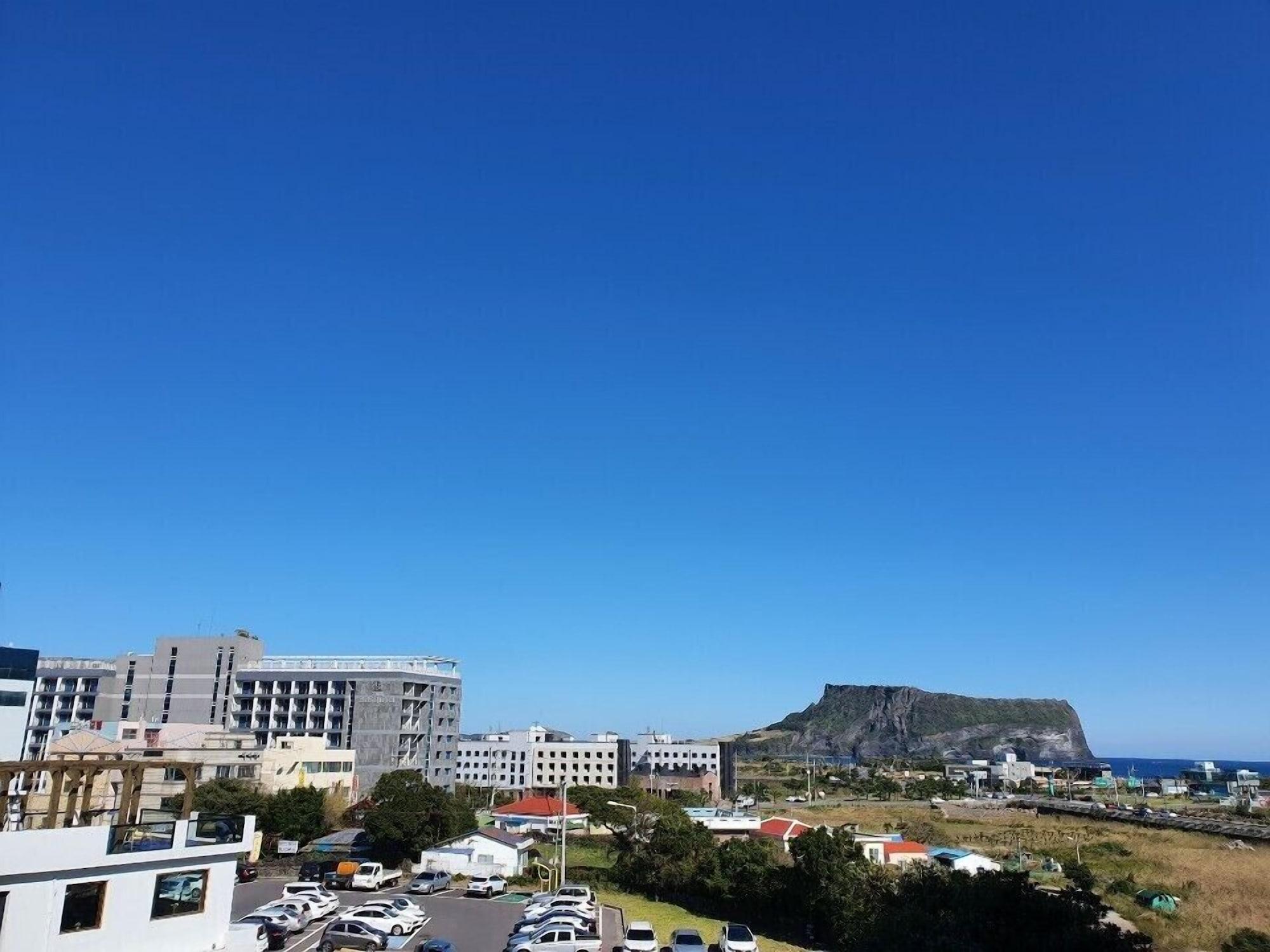 Golden Tulip Seongsan 3*