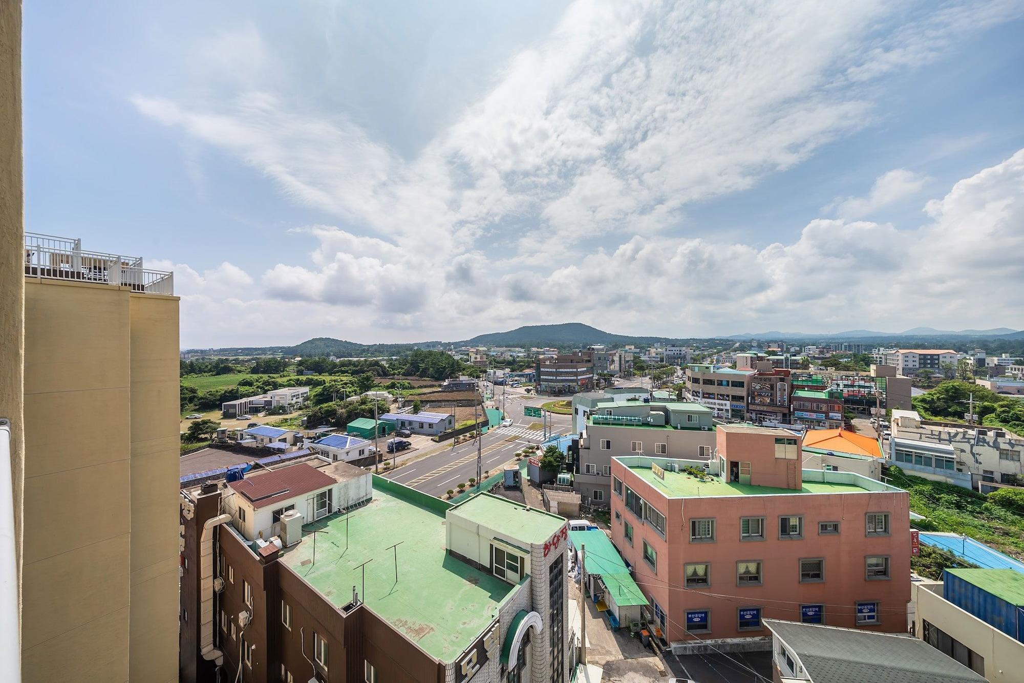 Hotel Golden Tulip Seongsan 3*