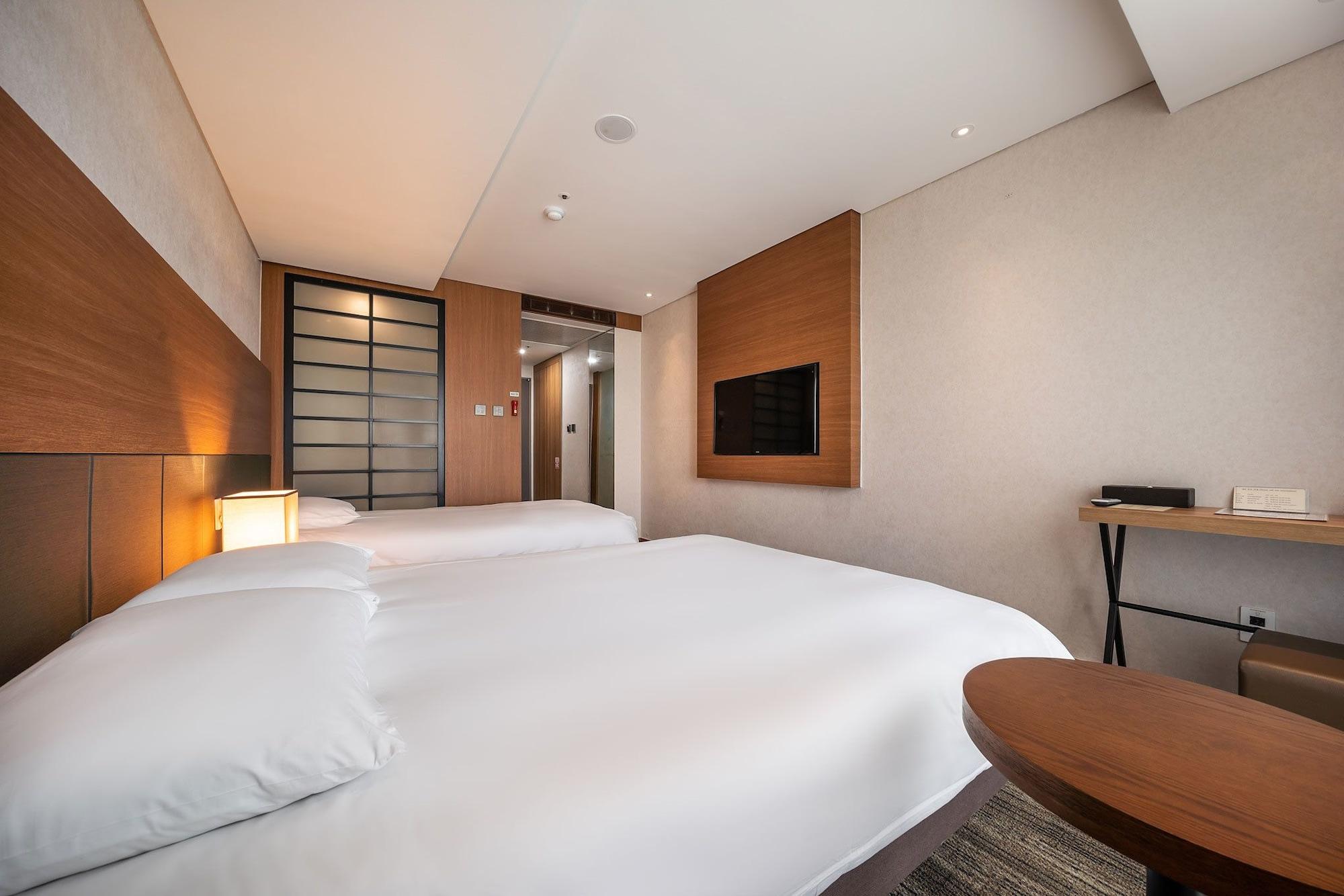 Hotel Golden Tulip Seongsan 3*