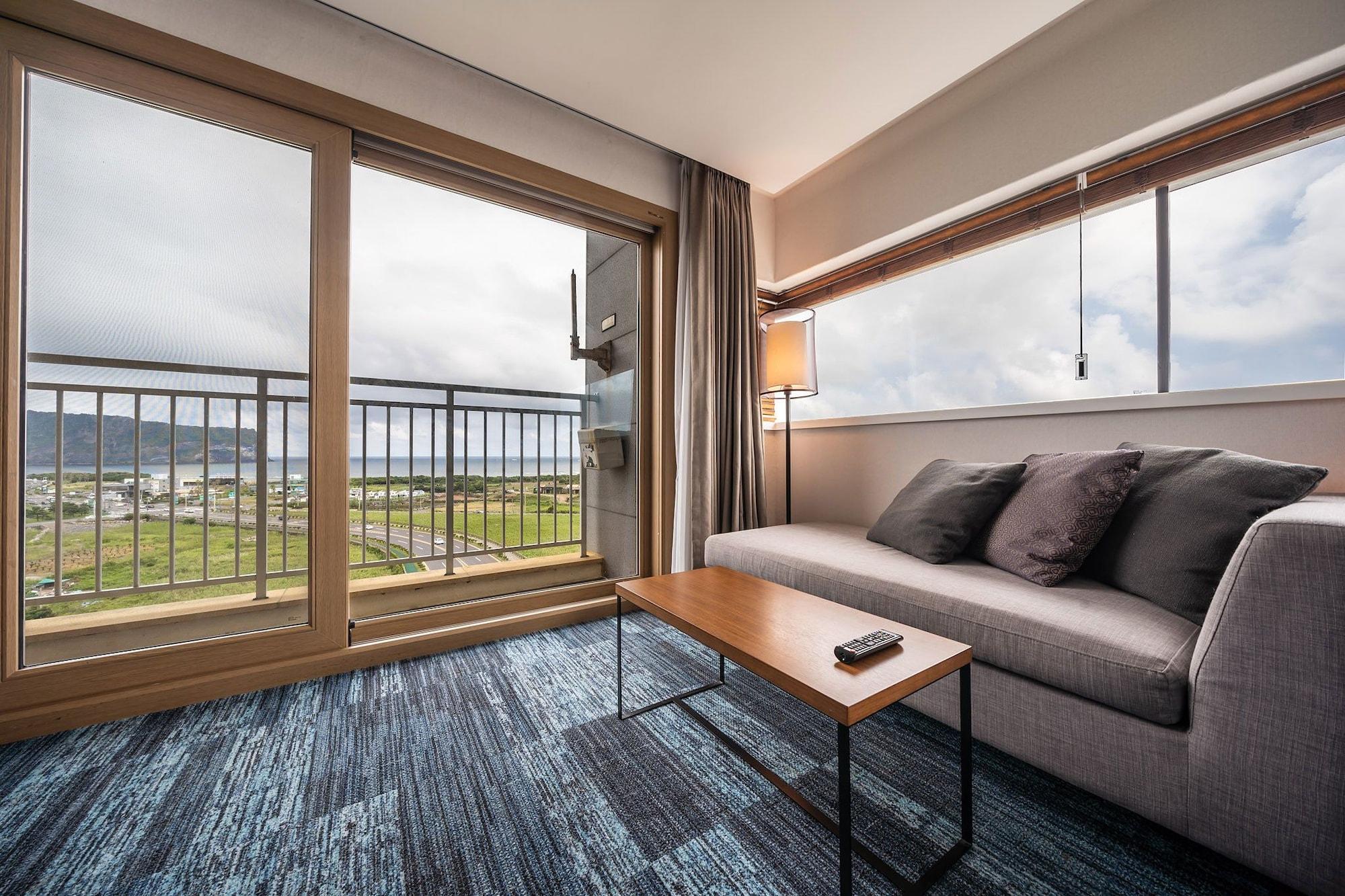 Golden Tulip Seongsan