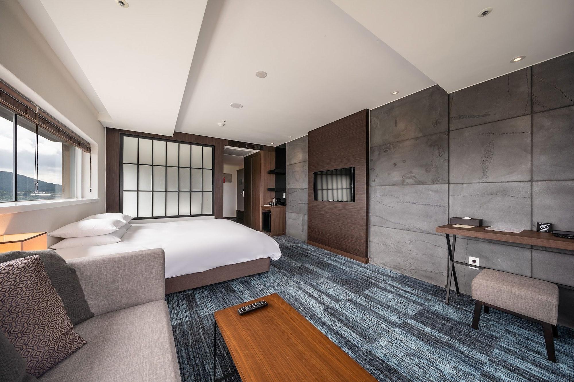 Golden Tulip Seongsan
