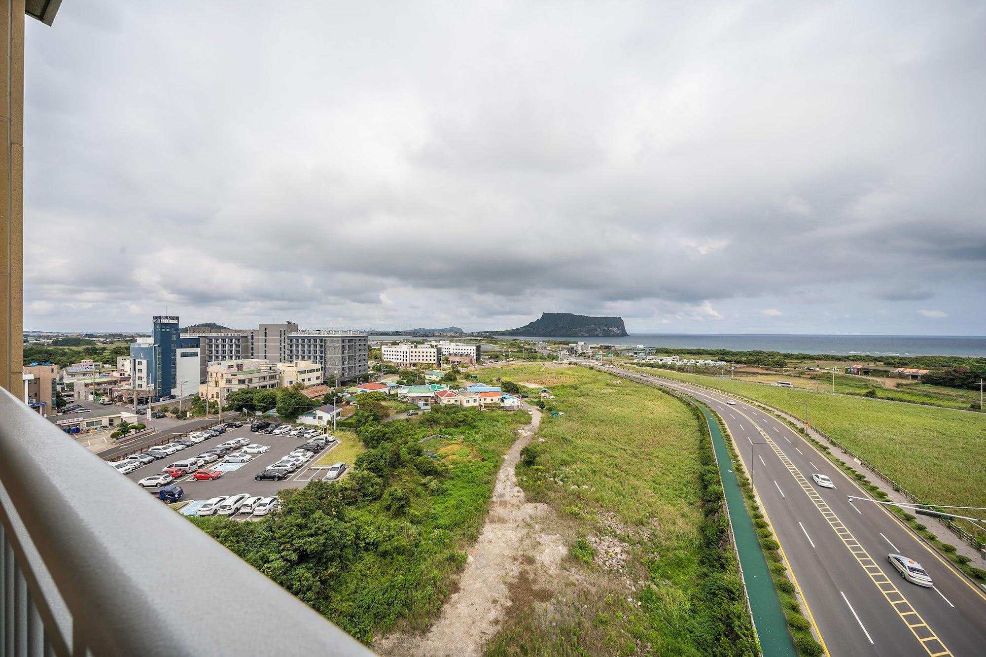 Hotel Golden Tulip Seongsan Jeju