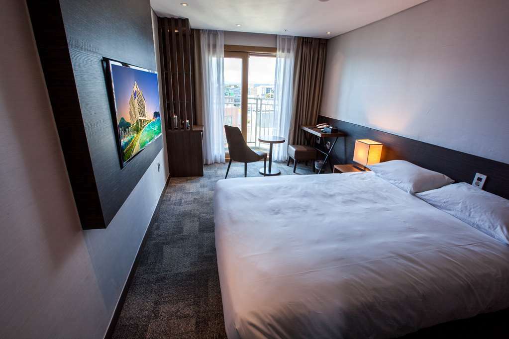 Golden Tulip Seongsan