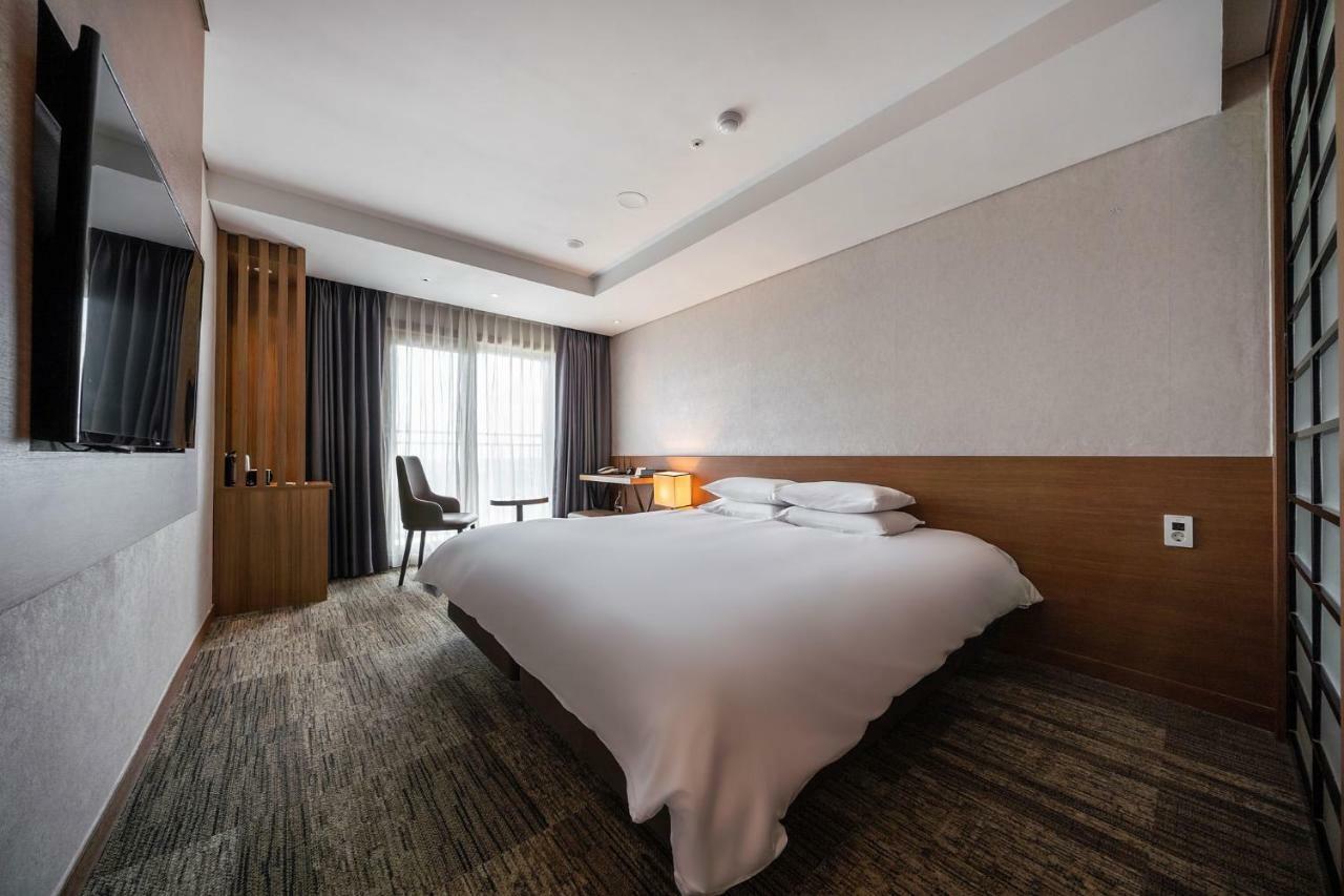 Hotel Golden Tulip Seongsan Jeju