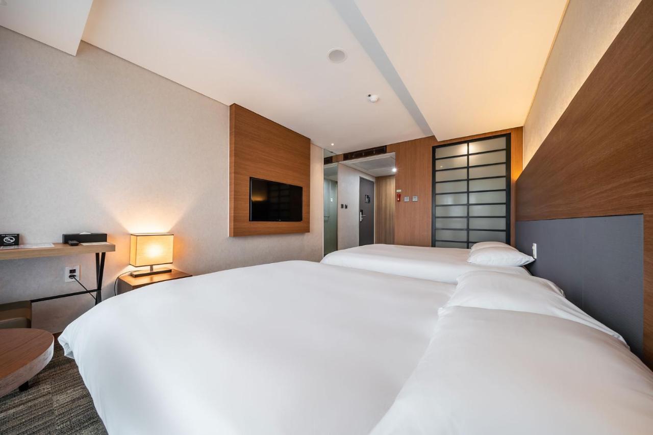 Golden Tulip Seongsan Hotel 3*